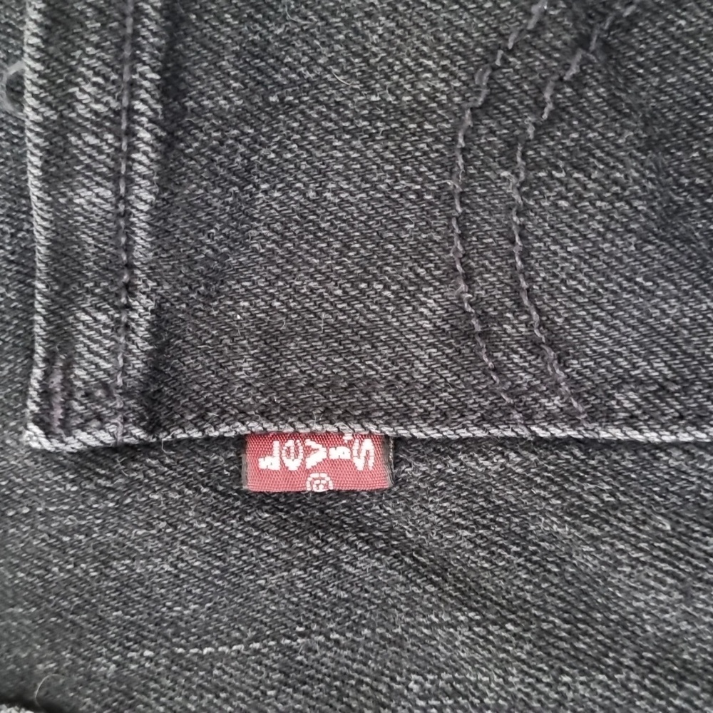 Levis, 505 straight leg black jeans, pockets, size 6 - Picture 6 of 11